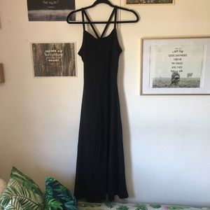 NWOT Pact mid-calf black dress🌹